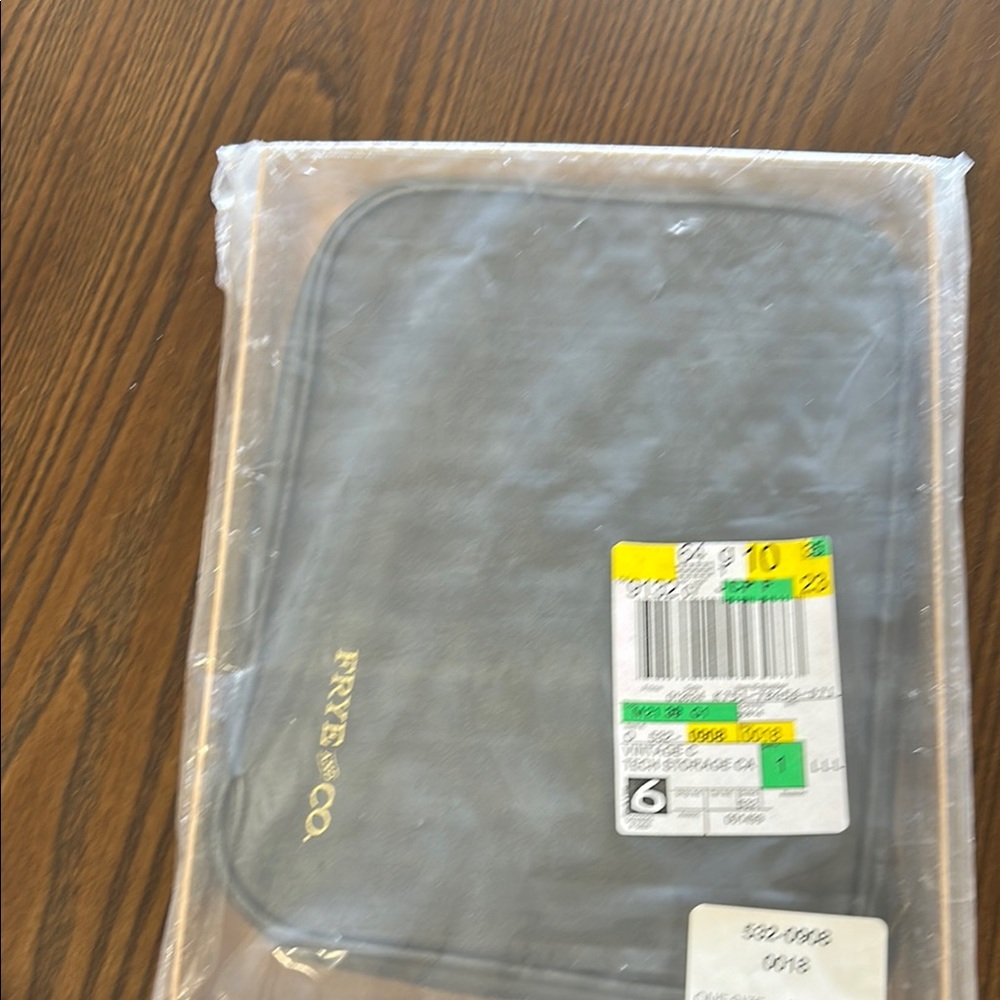 FRYE AND CO. Gray Electronics Case